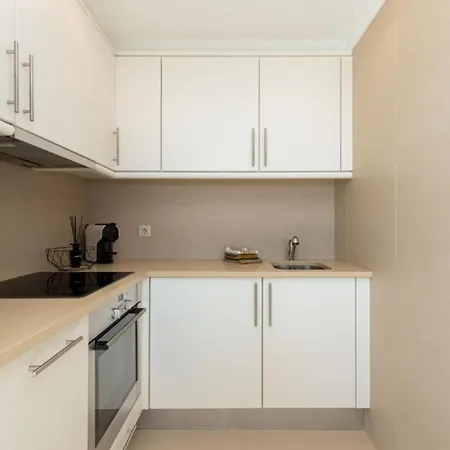 Snazzy Varandas Do Castelo By Garvetur One Bedroom Sleeps 2 Persons Apartamento