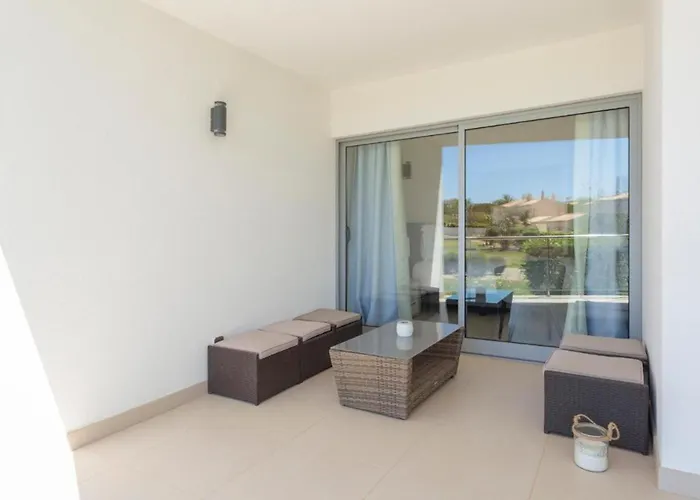 Snazzy Varandas Do Castelo By Garvetur One Bedroom Sleeps 2 Persons Apartamento Albufeira