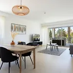 Snazzy Varandas Do Castelo By Garvetur One Bedroom Sleeps 2 Persons אלבופיירה