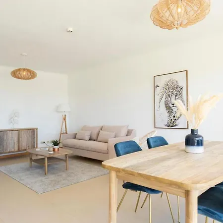 Snazzy Varandas Do Castelo By Garvetur One Bedroom Sleeps 2 Persons Appartement