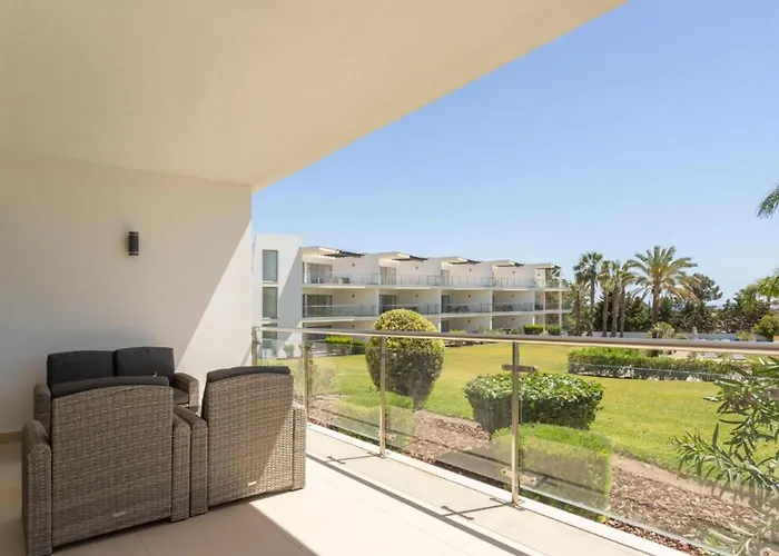 Snazzy Varandas Do Castelo By Garvetur One Bedroom Sleeps 2 Persons Apartamento Albufeira